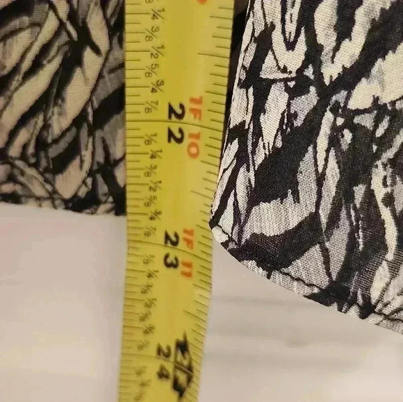 Leifsdottir Anthro Silk Size 4 Animal Print White Black Blouse #G220 - Picture 6 of 7